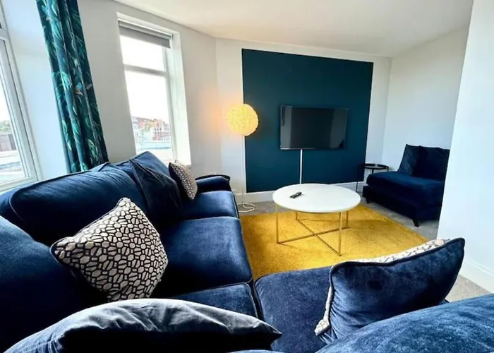 3Bedroom Urban Oasis In - Beach Nearby!